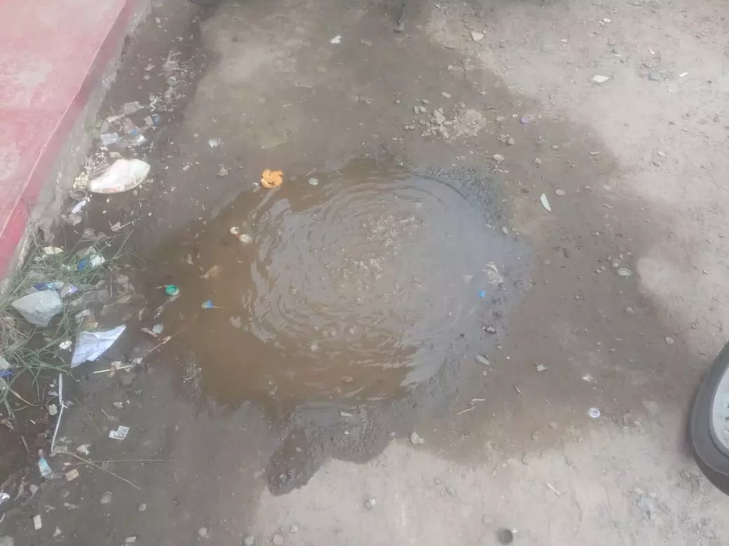 வெளியேறும் கழிவுநீர்