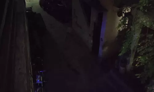 போதிய வெளிச்சமில்லை