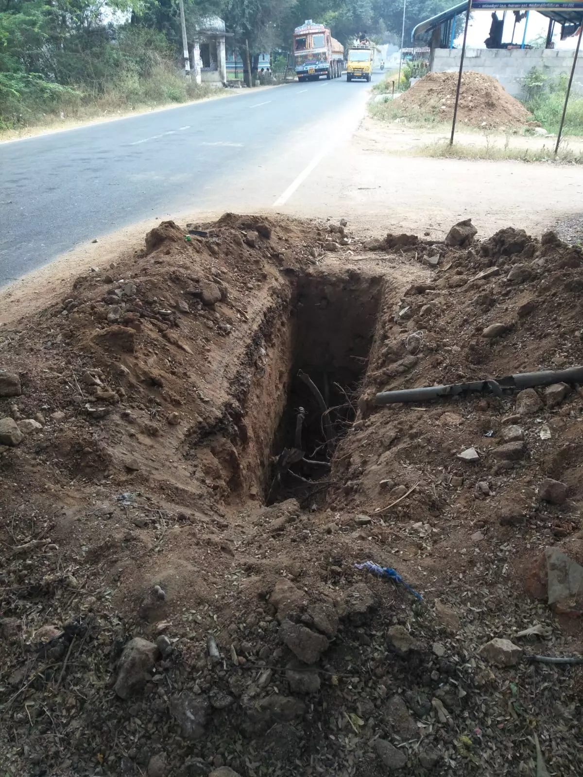 தோண்டப்பட்ட பள்ளத்தின் நிலை என்ன? தோண்டப்பட்ட பள்ளத்தின் நிலை என்ன?