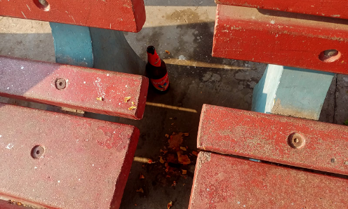 போதை ஆசாமிகள் அட்டூழியம்