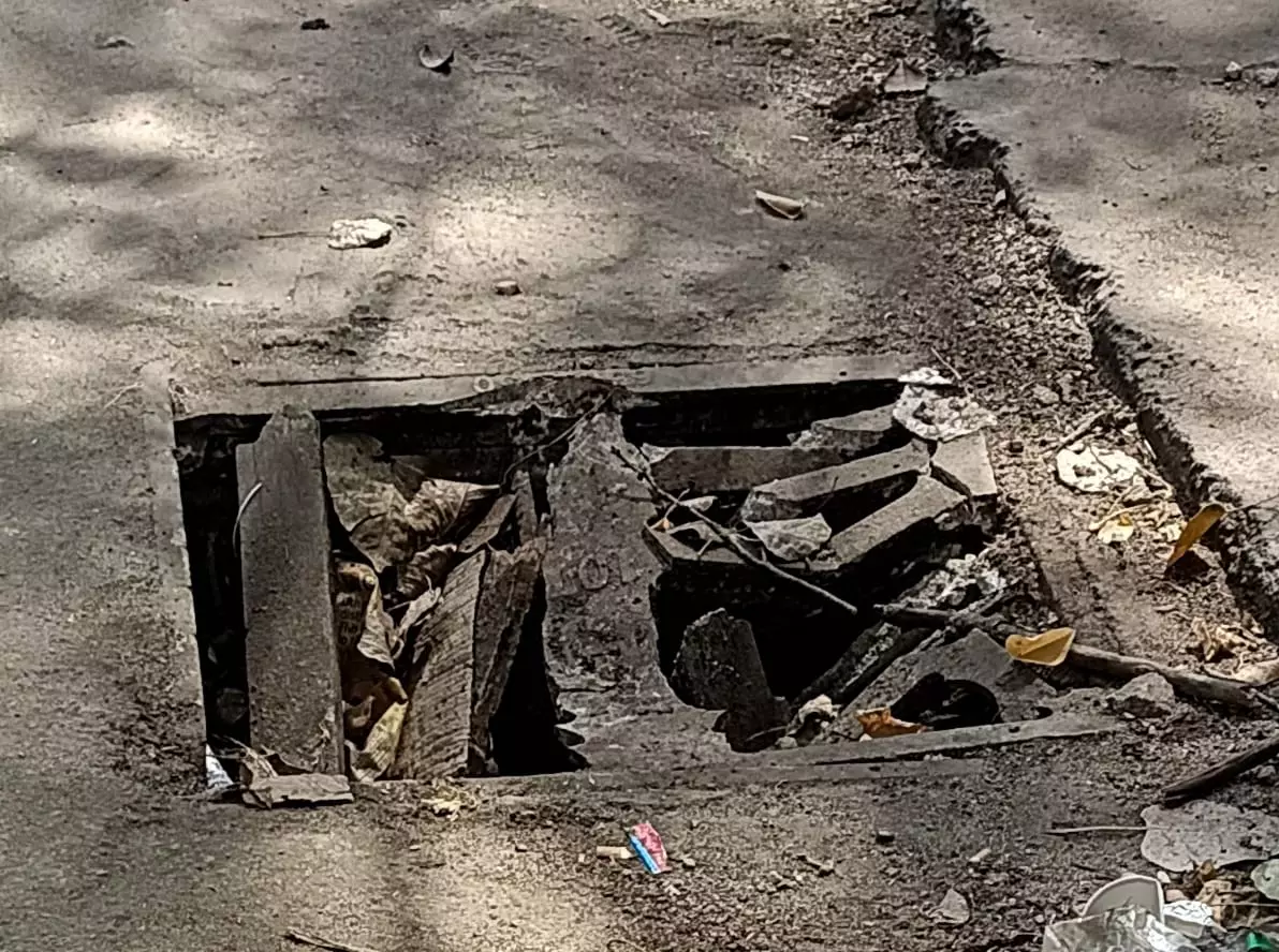 திறந்த நிலையில் பாதாள சாக்கடை