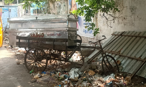 குவியும் குப்பைகள் அகற்றப்படுமா? குவியும் குப்பைகள் அகற்றப்படுமா?