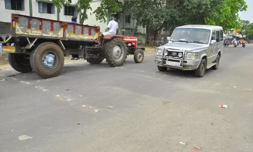 வர்ணம் பூசாத வேகத்தடை வர்ணம் பூசாத வேகத்தடை