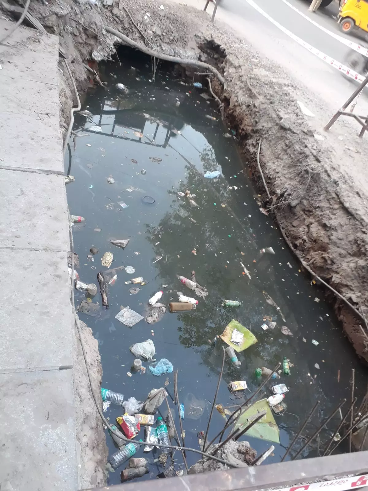 முடிவு பெறுமா? பள்ளம் தோண்டும் பணி முடிவு பெறுமா? பள்ளம் தோண்டும் பணி