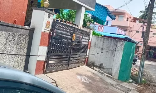 தாழ்வாக தொங்கும் மின்சார கேபிள்