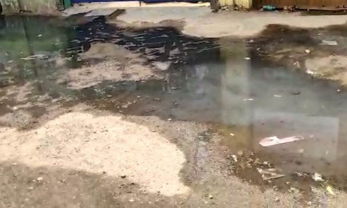 சாலையில் தேங்கும் கழிவுநீர்