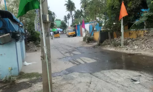 பழுதடைந்த சாலை சீரமைக்கப்படுமா? பழுதடைந்த சாலை சீரமைக்கப்படுமா?