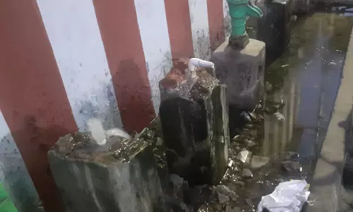 குடிநீரில் கழிவுநீர் கலக்கும் அபாயம்