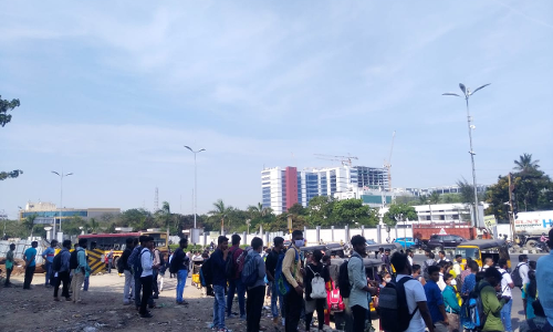 நிழற்குடை அமைக்கப்படுமா?