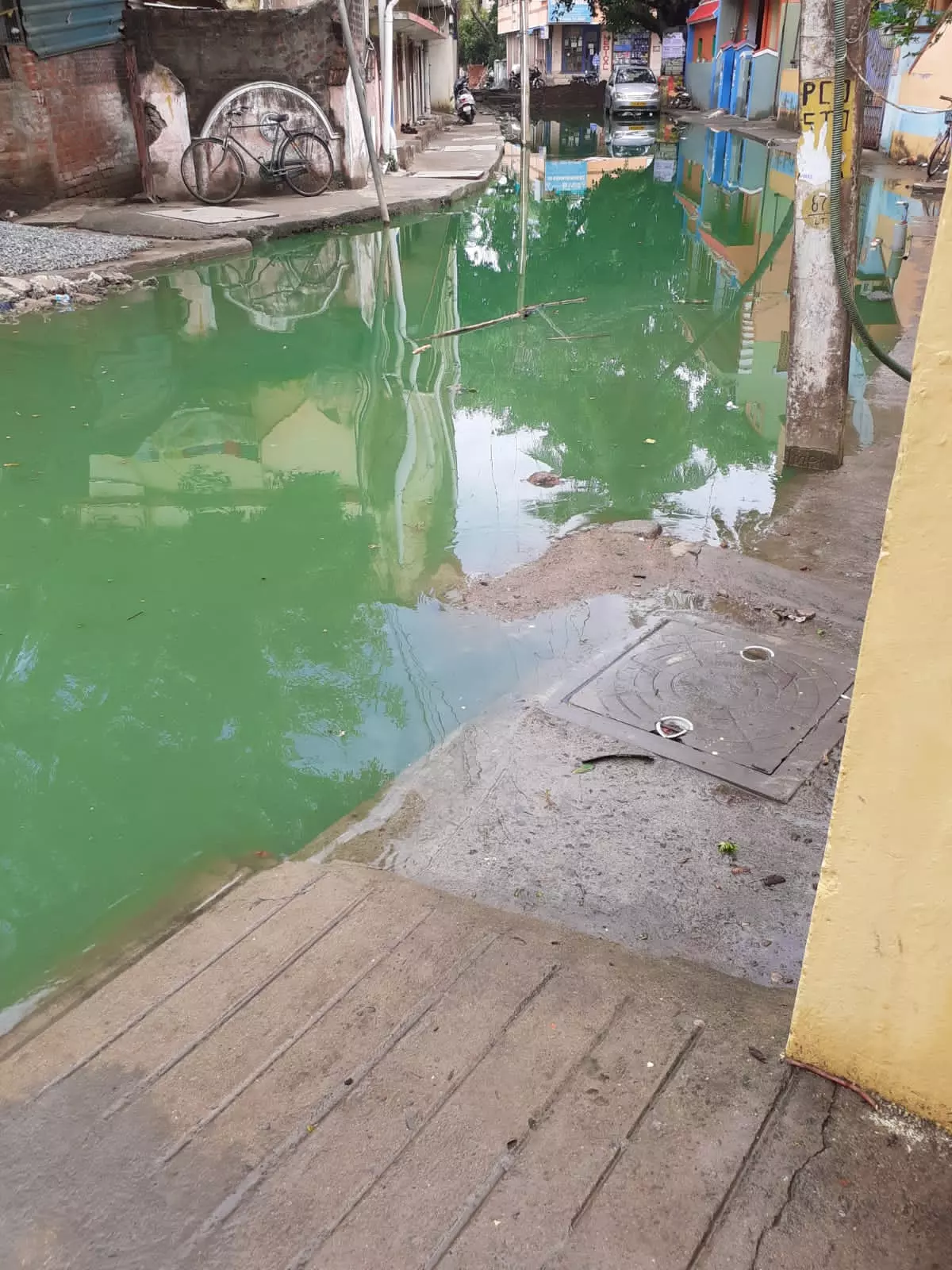 கழிவுநீர் தேக்கம் கழிவுநீர் தேக்கம்