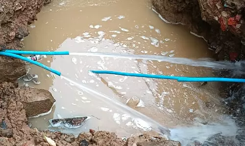 வீணாகும் தண்ணீர்