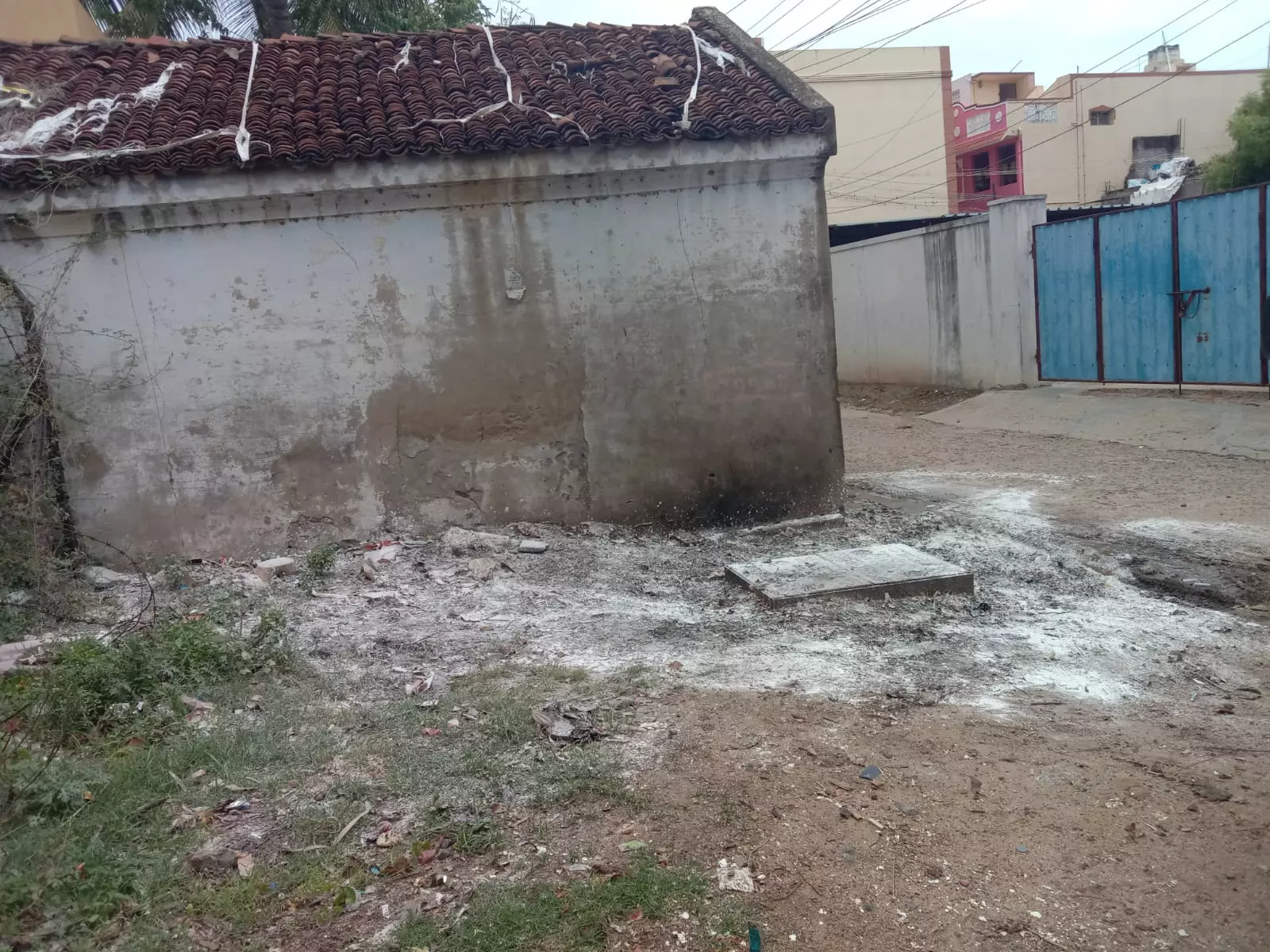 குப்பைகள் அகற்றப்பட்டது குப்பைகள் அகற்றப்பட்டது