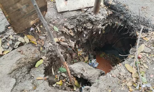 பள்ளமும் ஆபத்தும்