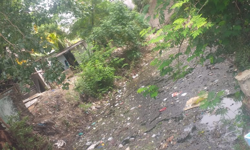 கழிவு நீர் தேக்கம்