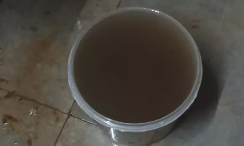 குடிநீரில் கலந்து வரும் கழிவுநீர்