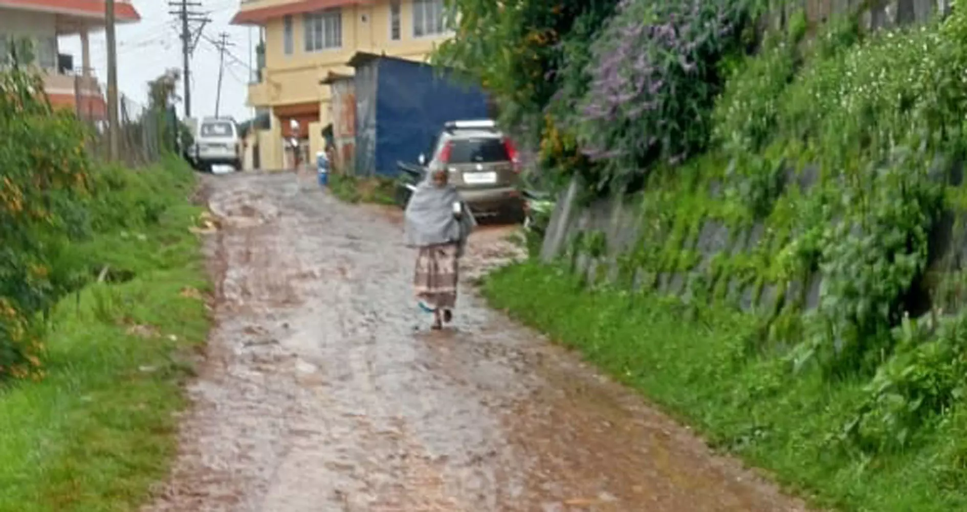 பழுதாகும் வாகனங்கள்