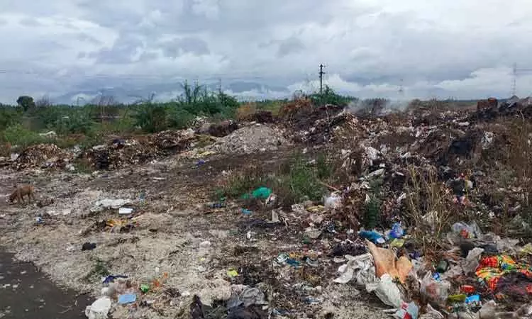 குவிந்துள்ள குப்பைகள்