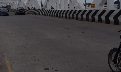 எரியாத தெருவிளக்குகள்