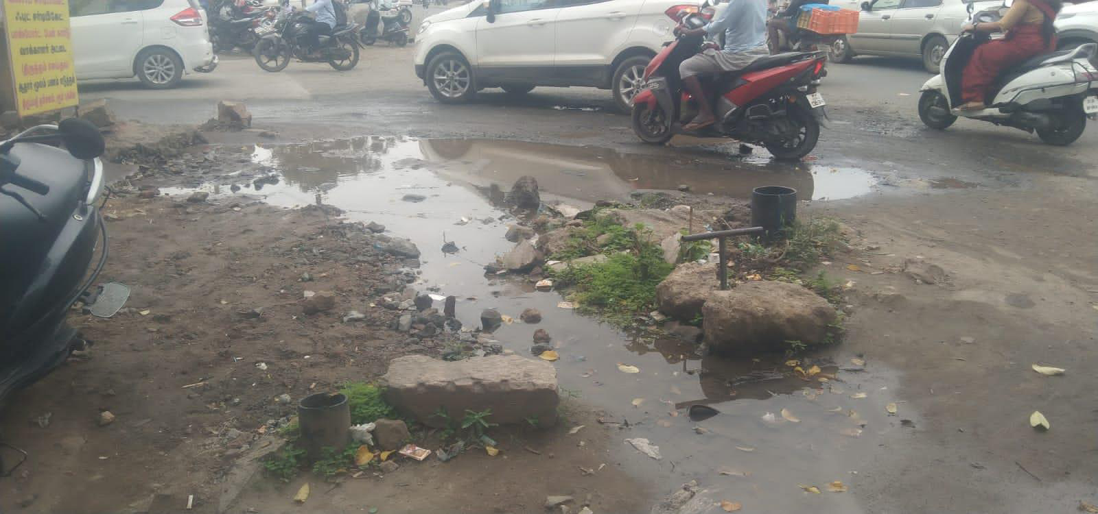 வீணாகும் குடிநீர் வீணாகும் குடிநீர்