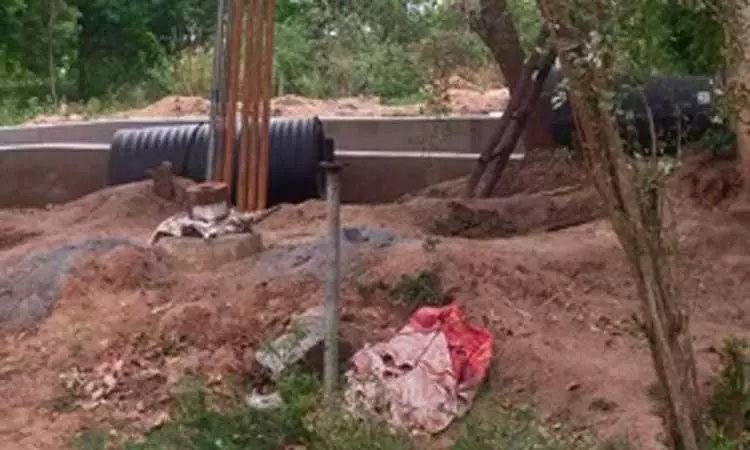 மின்மோட்டார் பழுதால் தவிக்கும் கிராம மக்கள் மின்மோட்டார் பழுதால் தவிக்கும் கிராம மக்கள்