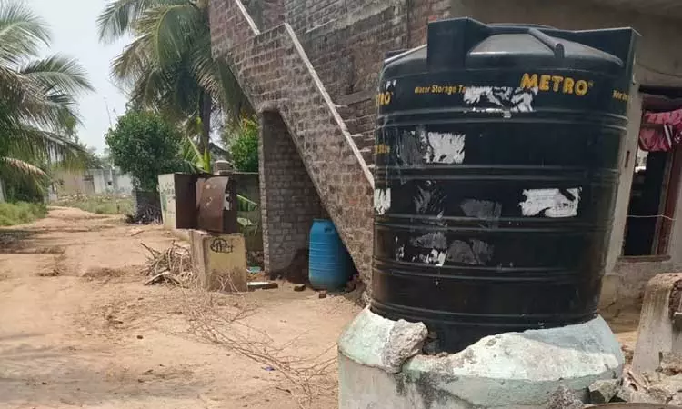 பயன்படாத குடிநீர் தொட்டி பயன்படாத குடிநீர் தொட்டி