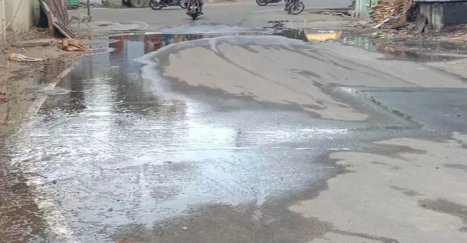 வீணாகும் குடிநீா்