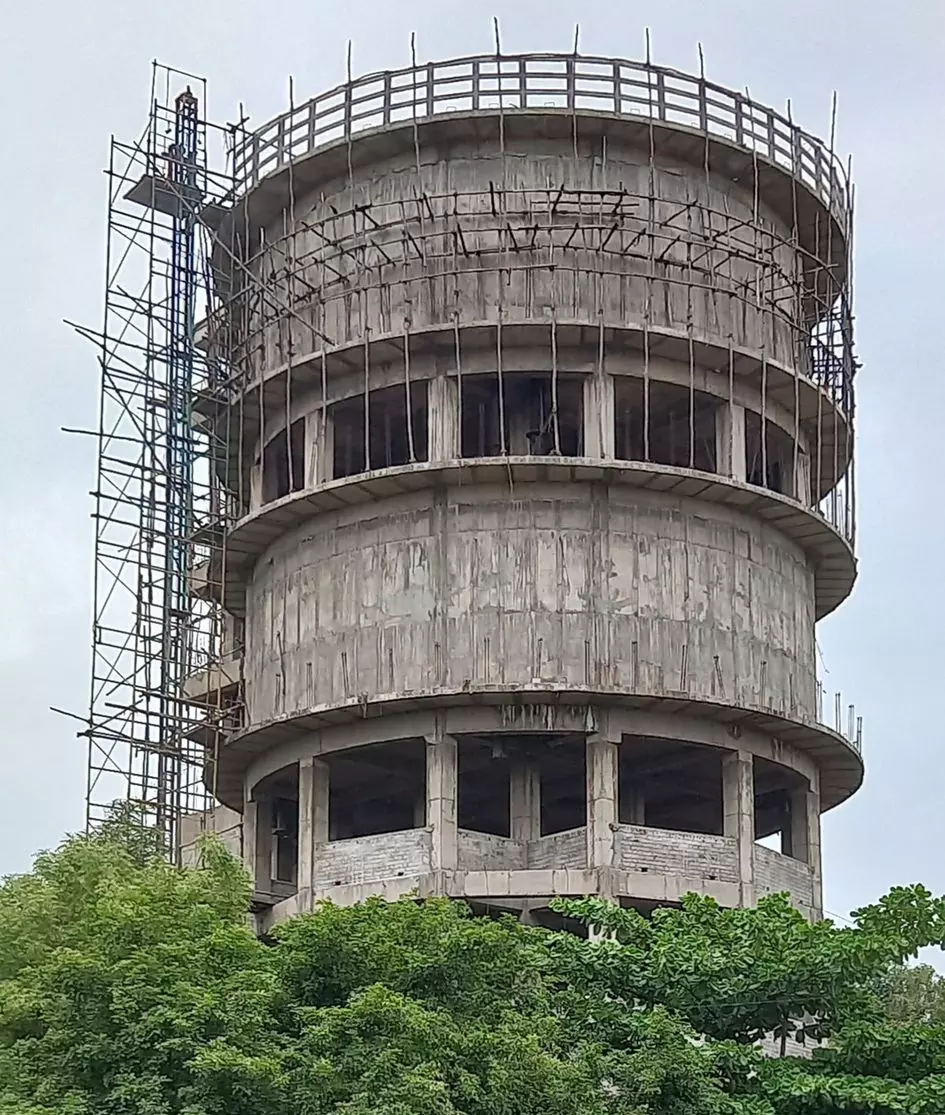 பணிகள் முடியாத நீர்த்தேக்க தொட்டி பணிகள் முடியாத நீர்த்தேக்க தொட்டி