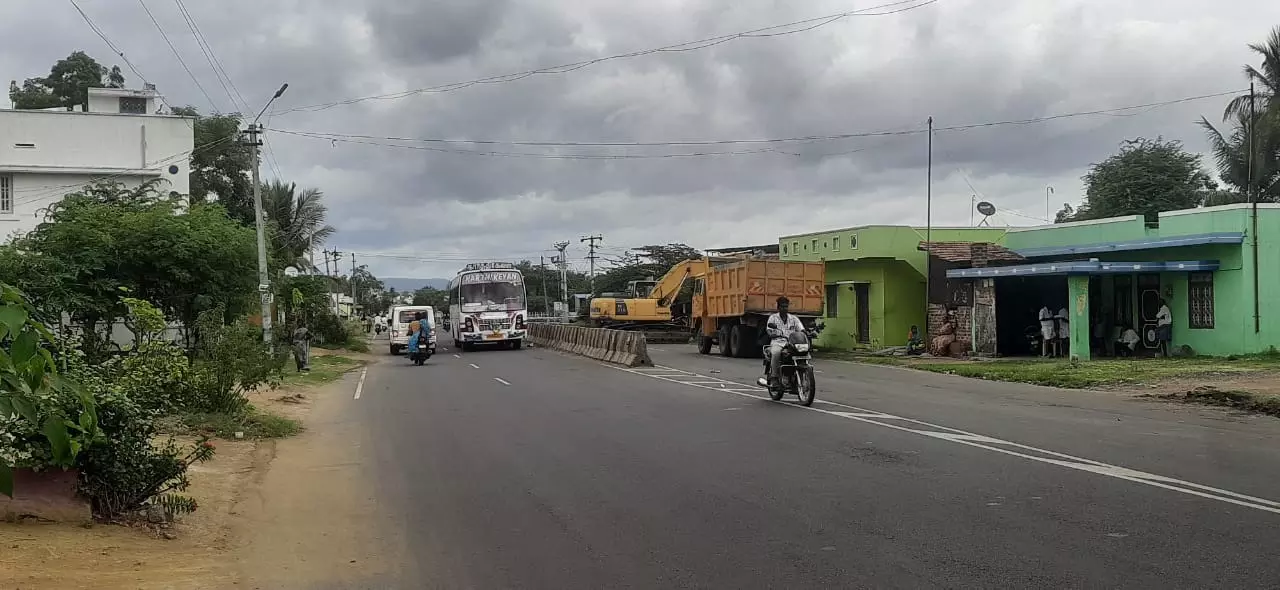 சாலை பணி முடிக்கப்படுமா? சாலை பணி முடிக்கப்படுமா?