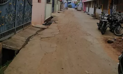 தரமற்ற ரோடு