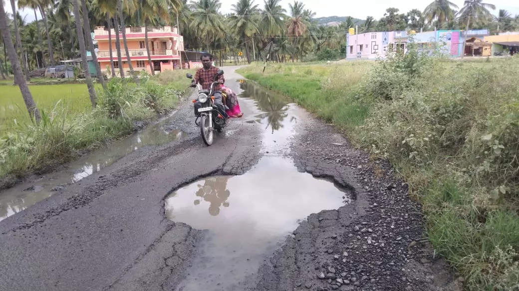 சாலை சீரமைக்கப்படுமா?