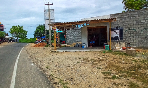 ஆக்கிரமிக்கப்பட்ட குடிநீர்தொட்டி ஆக்கிரமிக்கப்பட்ட குடிநீர்தொட்டி