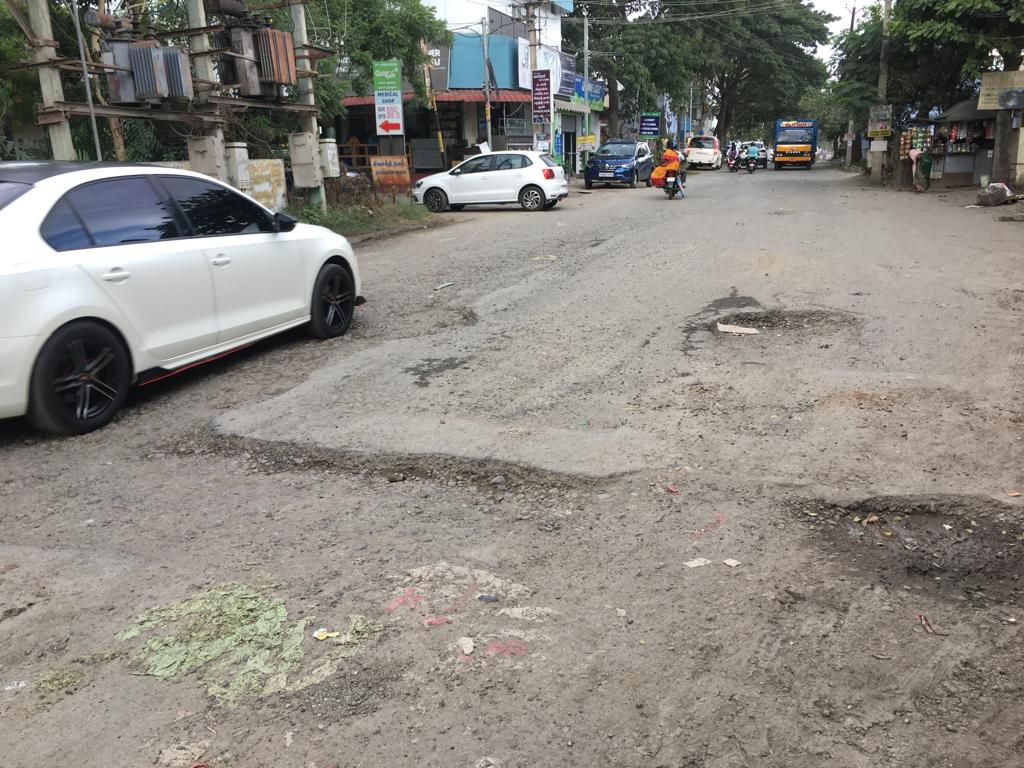 வாகன ஓட்டிகள் அவதி