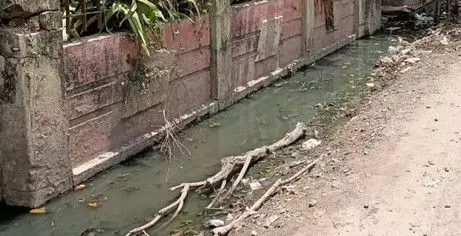 தேங்கி நிற்கும் கழிவுநீரால் சுகாதார சீர்கேடு