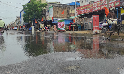 தேங்கி நிற்கும் கழிவுநீர்