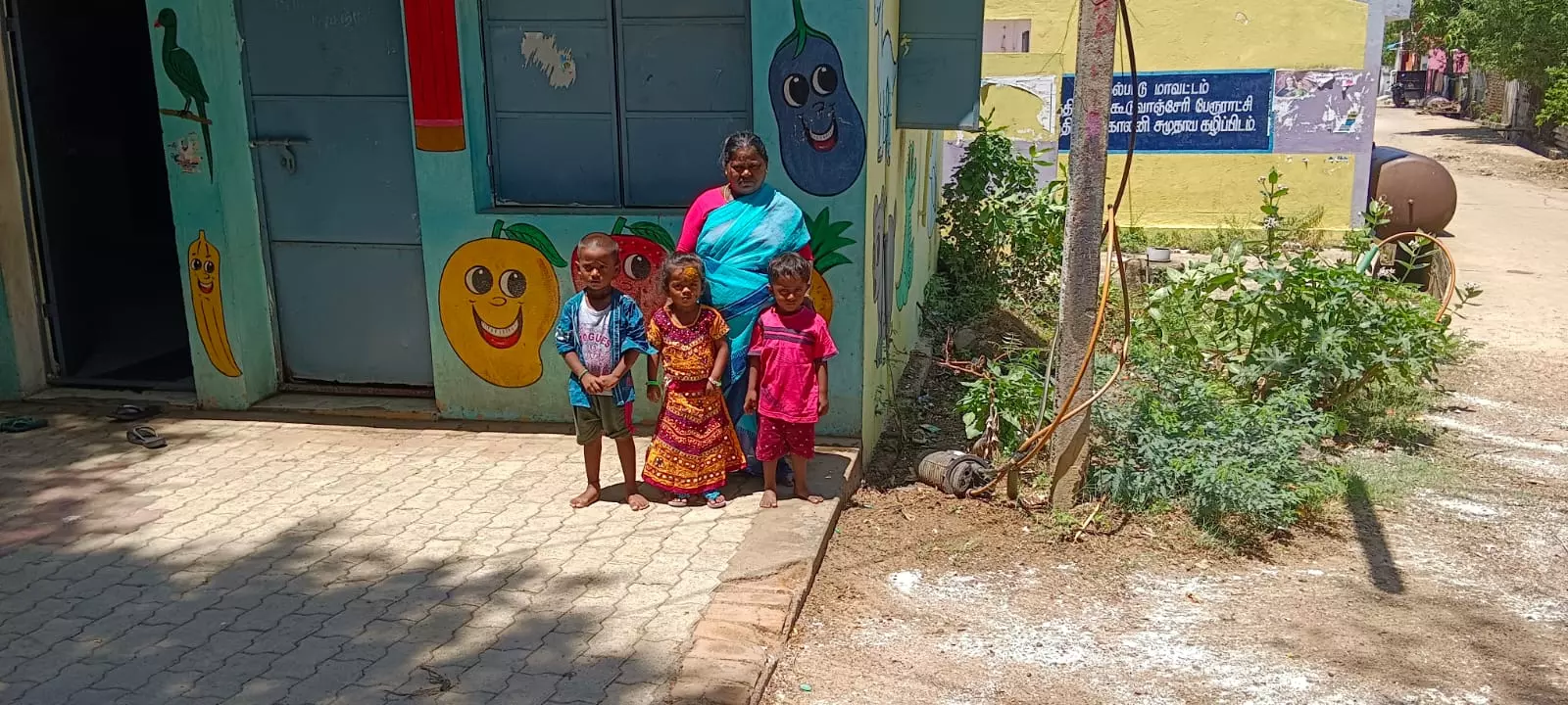 அபத்தான மின் வயர்கள் அபத்தான மின் வயர்கள்