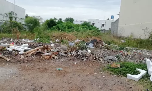 குவிந்து கிடக்கும் குப்பை குவிந்து கிடக்கும் குப்பை