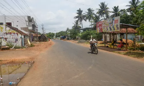 வேகத்தடை வேண்டும் வேகத்தடை வேண்டும்