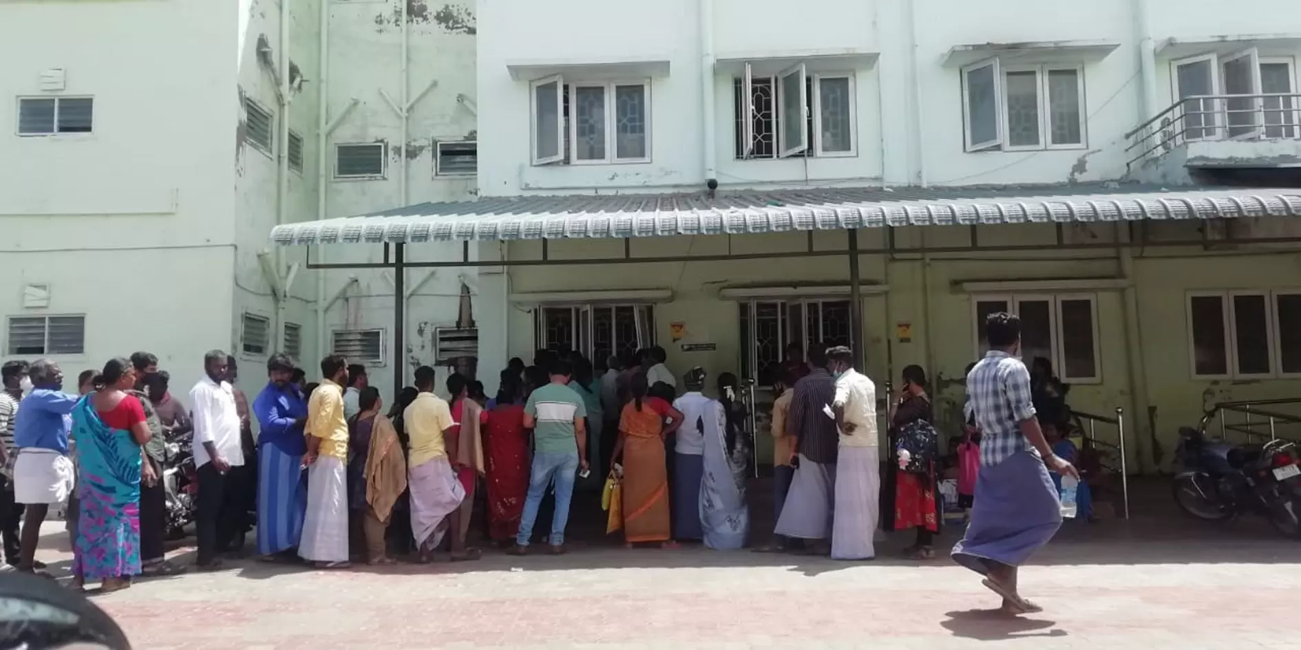 கூடுதல் கவுன்ட்டர்கள் திறக்கப்படுமா? கூடுதல் கவுன்ட்டர்கள் திறக்கப்படுமா?