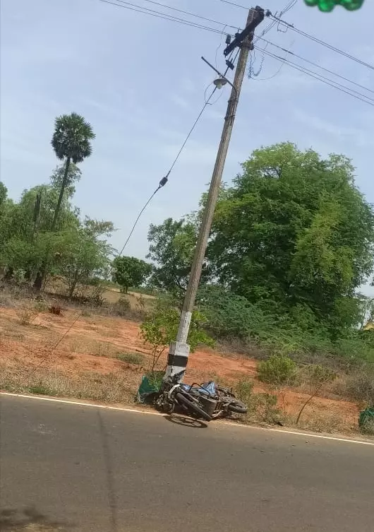 மின்கம்பங்களால் தொடரும் விபத்து