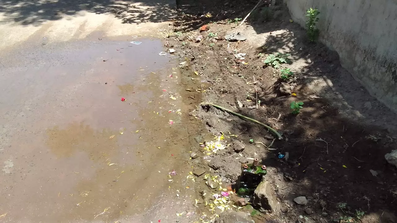 வீணாகும் குடிநீர்