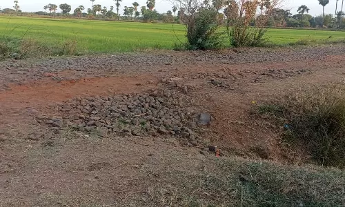 சாலை சீரமைக்கப்படுமா?