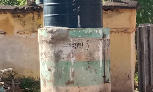 காட்சி பொருளான குடிநீர்தொட்டி காட்சி பொருளான குடிநீர்தொட்டி