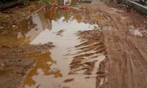 சாலை வசதி வேண்டும் சாலை வசதி வேண்டும்