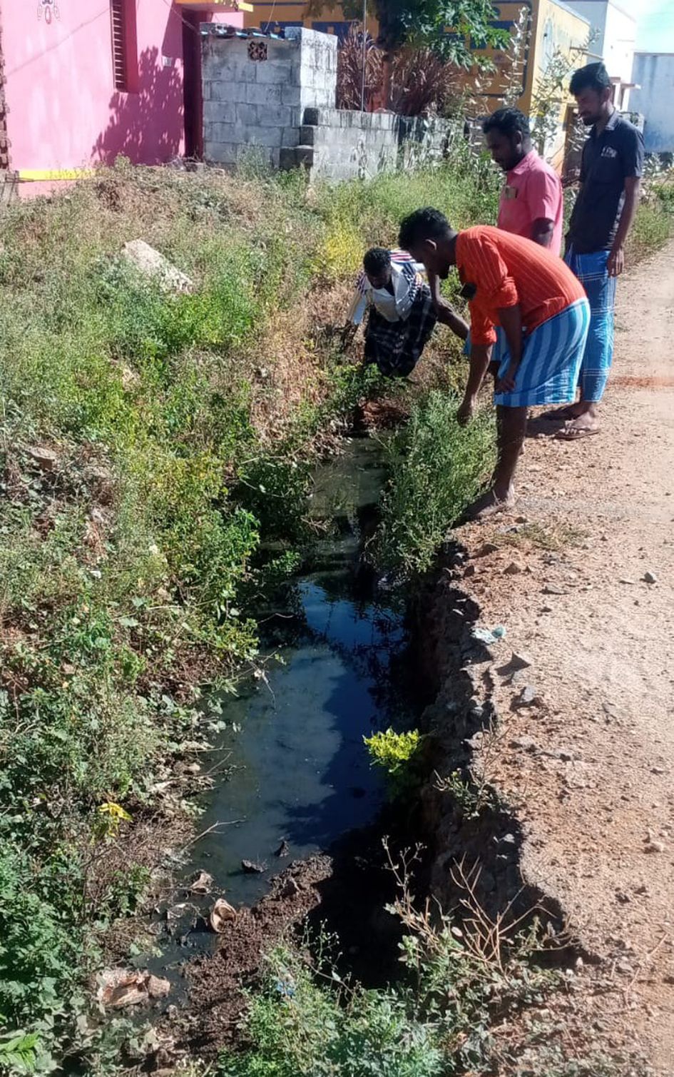 சாக்கடை கால்வாய் கட்டப்படுமா?