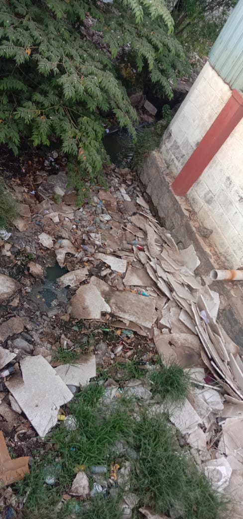 தேங்கி நிற்கும் கழிவுநீர்