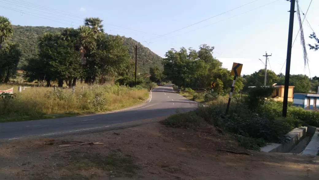 வேகத்தடை வேண்டும்