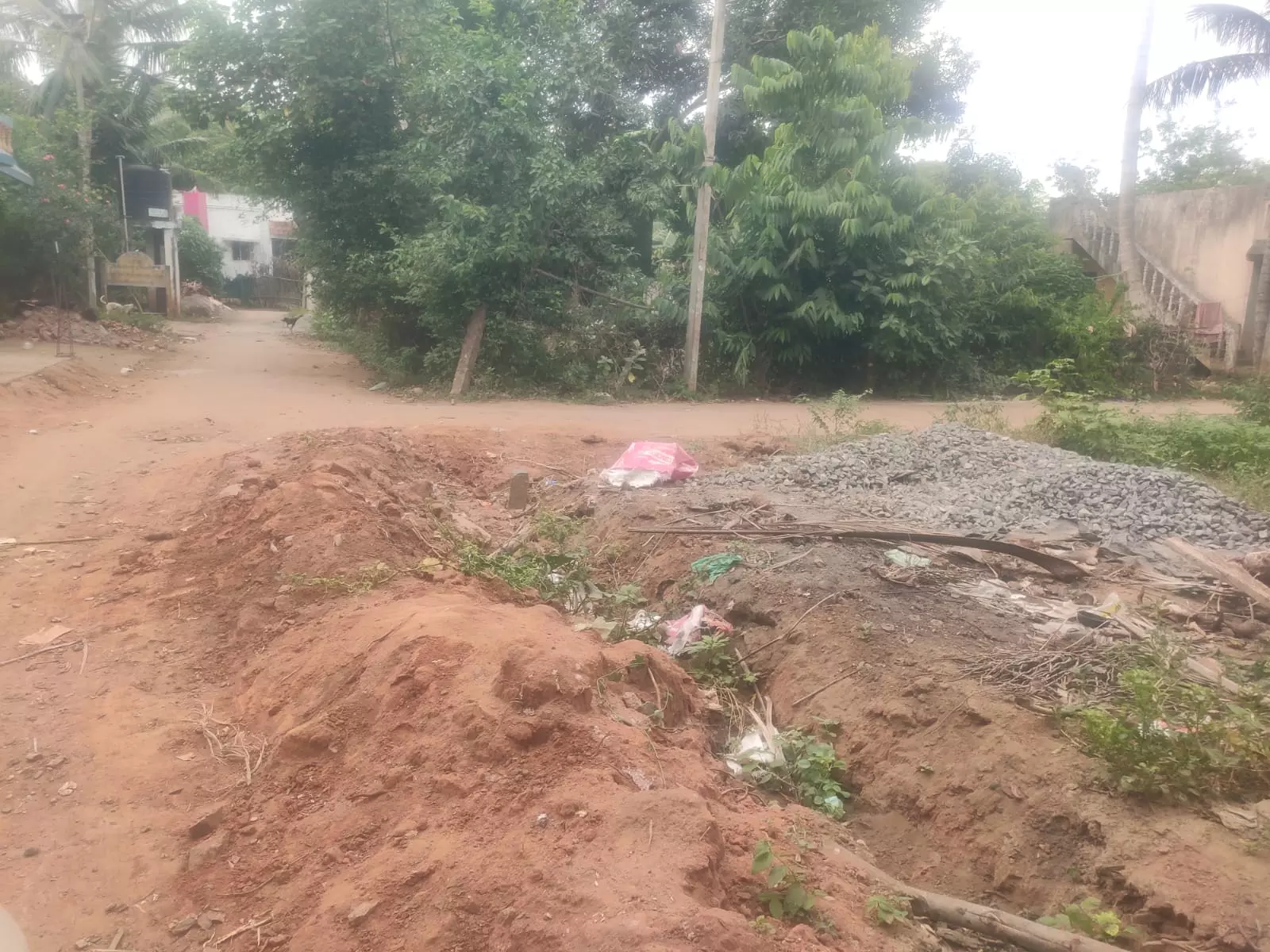 சாலையை சீரமைப்பது முக்கியம்