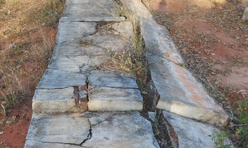 சுற்றுச்சுவர் அமைக்கப்படுமா?