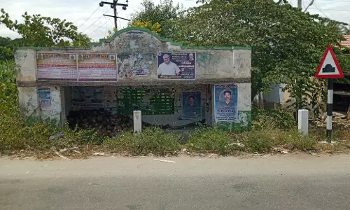 பயனற்ற பயணிகள் நிழற்குடை