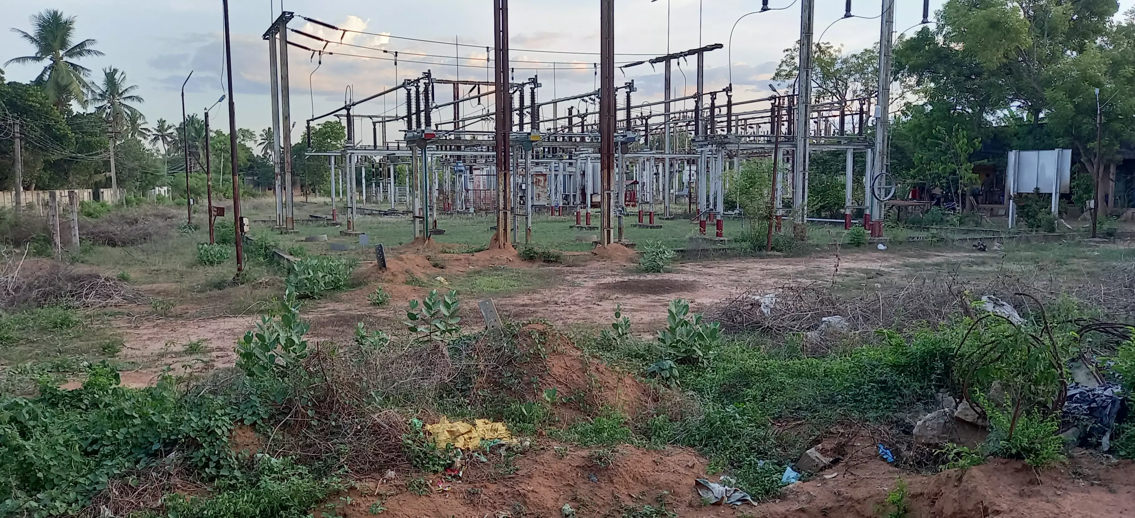 துணைமின் நிலையத்தை புதுப்பிக்க வேண்டும்